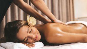 massage femme huile