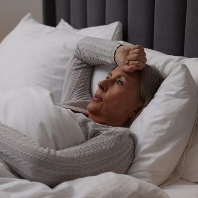 femme-douleur-nocture-jambes-lourdes-que-faire