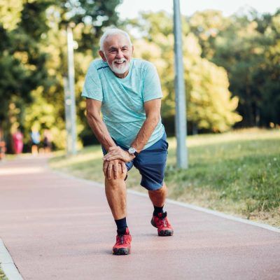 homme-activite-physique-reguliere-marche-active-circulation-sanguine